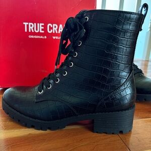 True Craft Black Croc-Patterned Lace-Up Boots